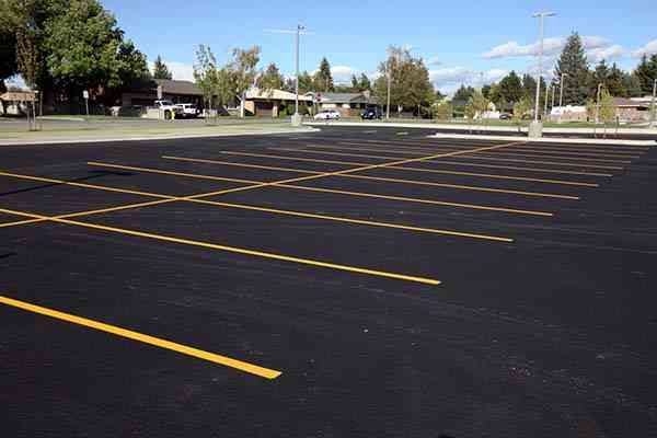 parking lot striping woodstock ct